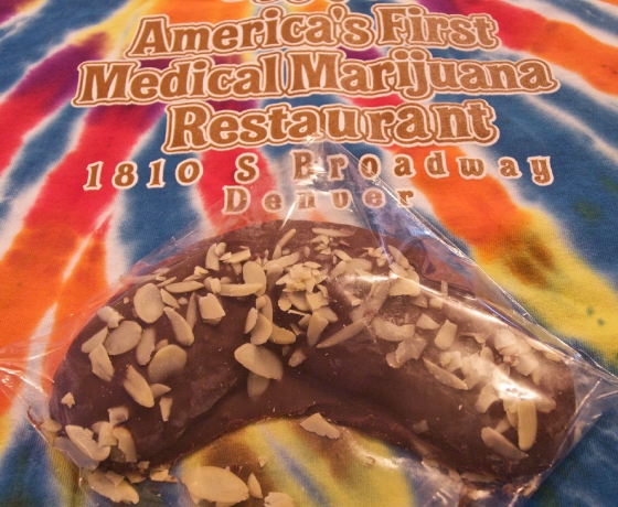 GanjaGourmetAlmondHornwtiedye01589